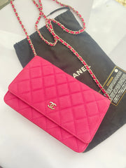 Chanel Pembe Çanta