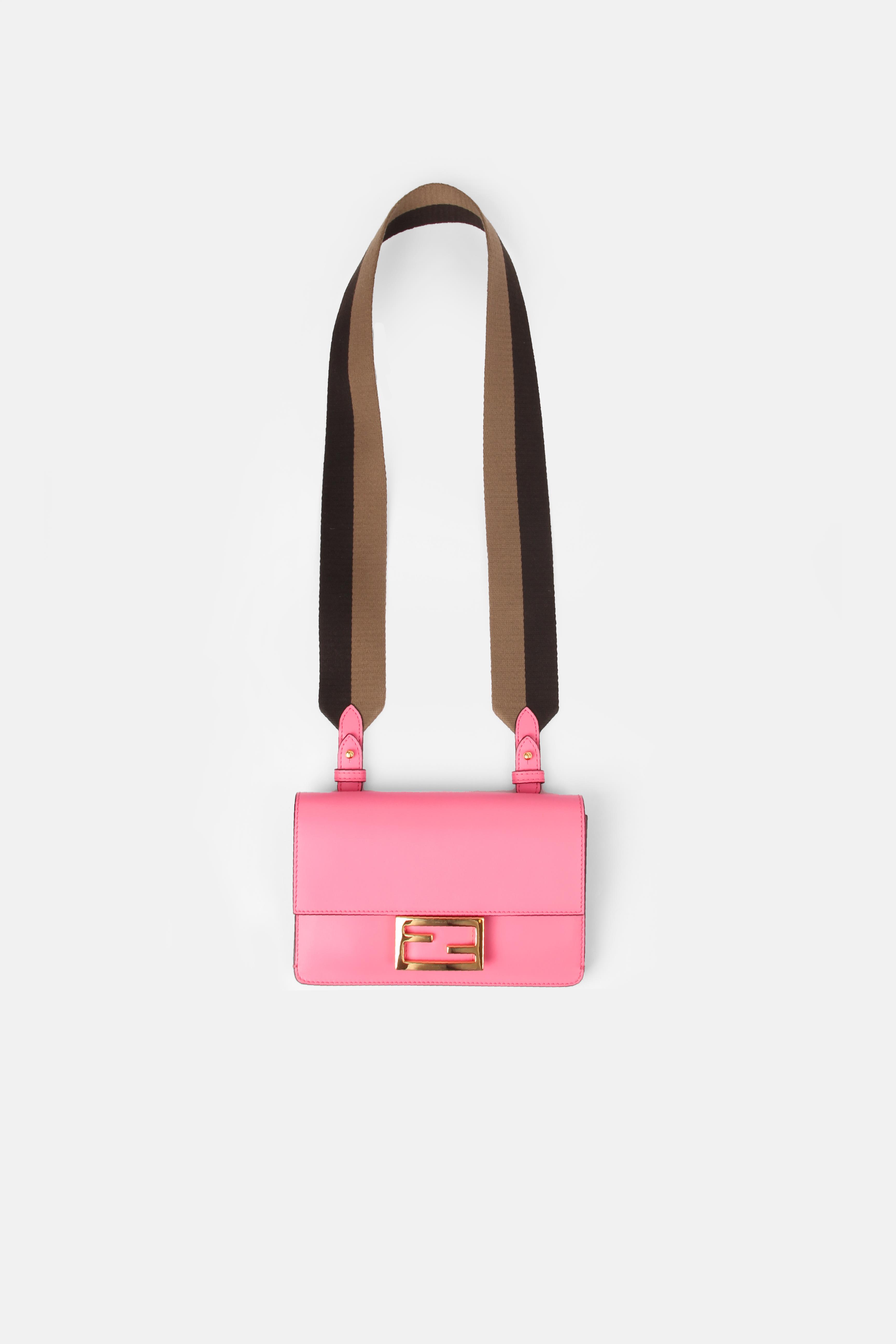 Fendi Flat Baguette Mini Çanta Pembe - Standart