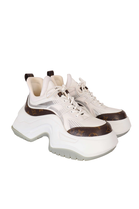 Louis Vuitton Sneaker - 39